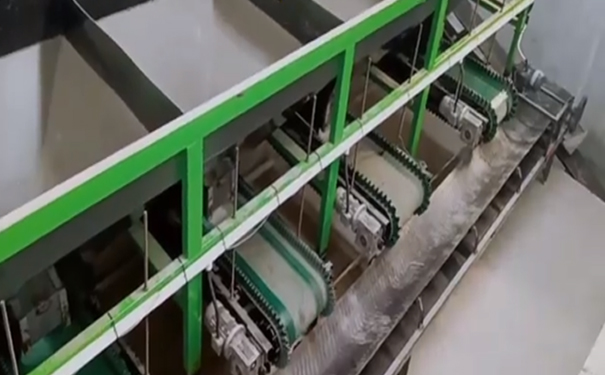 動態配料系統有效解決了人工配料中常見的誤差問題